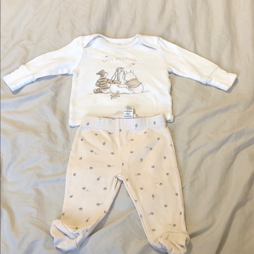 Disney Cream & White Winnie the Pooh Pajama Set